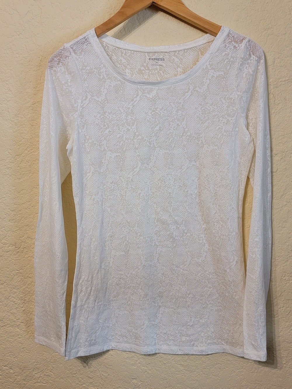 Express Women's Ivory Burnout Snake Print Long-Sleeve Top Sz M
